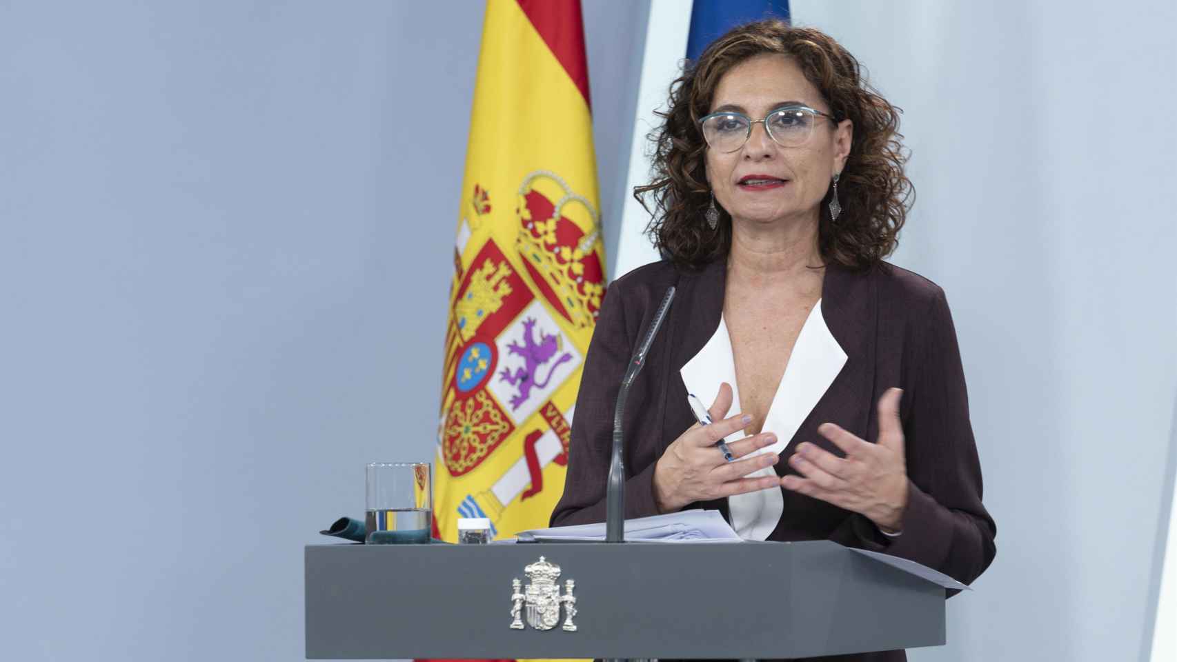 María Jesús Montero, ministra de Hacienda y portavoz del Gobierno, anuncia la moratoria a pymes y autónomos / EP