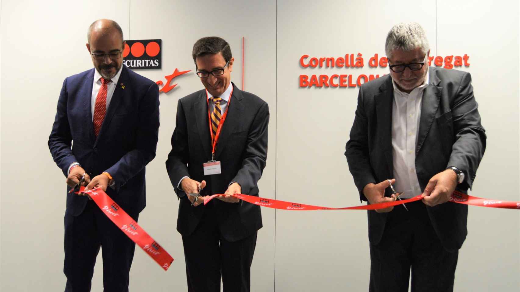 Miquel Buch, Antonio Anguita y Antonio Balmón durante la inauguración de la sede de Securitas en Cornellà / EP