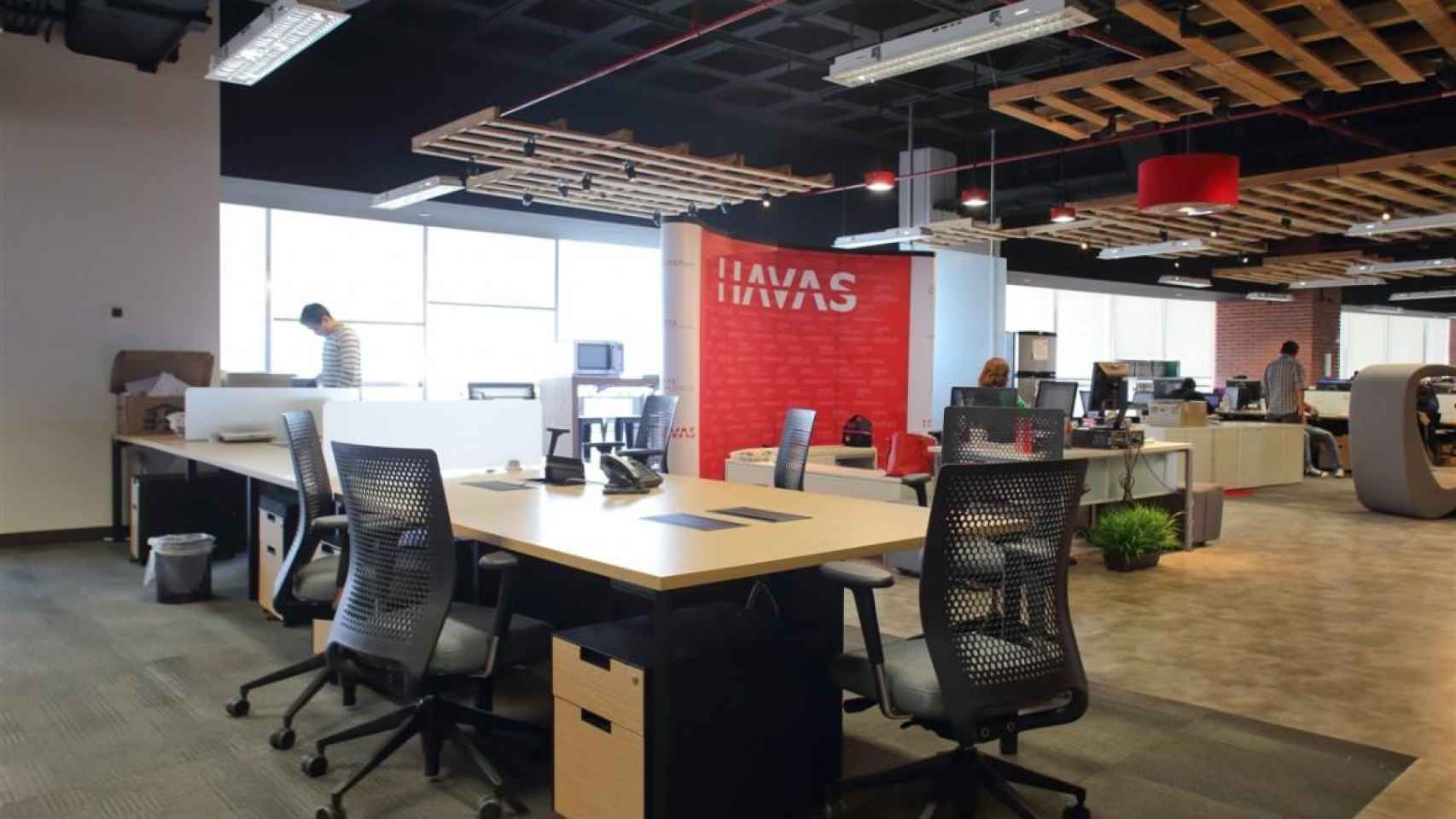 Una oficina de la firma Havas, una de las empresas que se va hoy de Cataluña