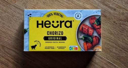 El chorizo Heura, chorizo vegetal o vegano con base de soja y aceite de karité / Foto: Hule y Mantel