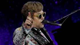 Foto de archivo de Elton John en un concierto / EFE