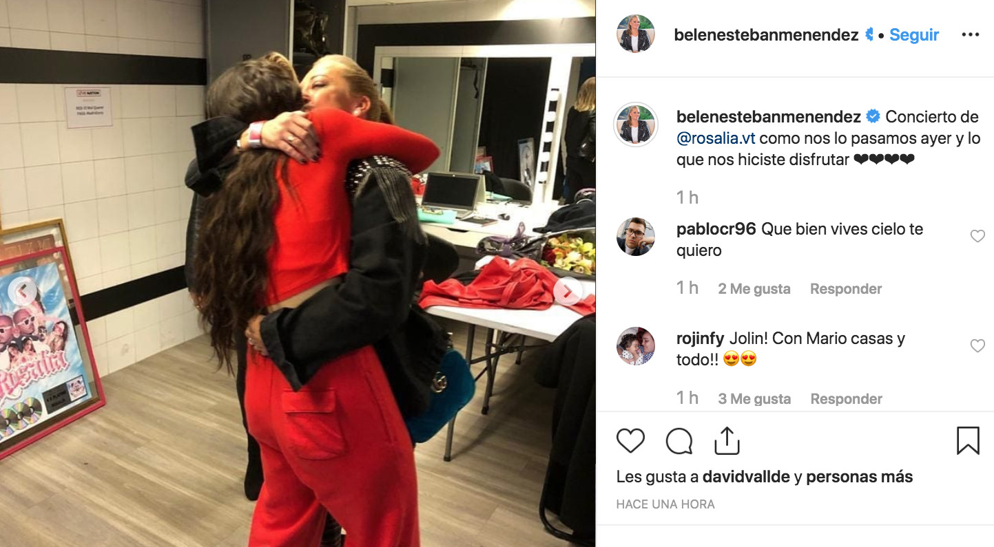 Belén Esteban y Rosalía se besan después de concierto de la catalana en Madrid / INSTAGRAM