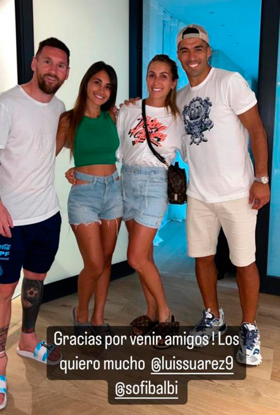 Leo Messi, Luis Suárez, Antonella Roccuzzo y Sofía Balbi, juntos en Rosario / INSTAGRAM