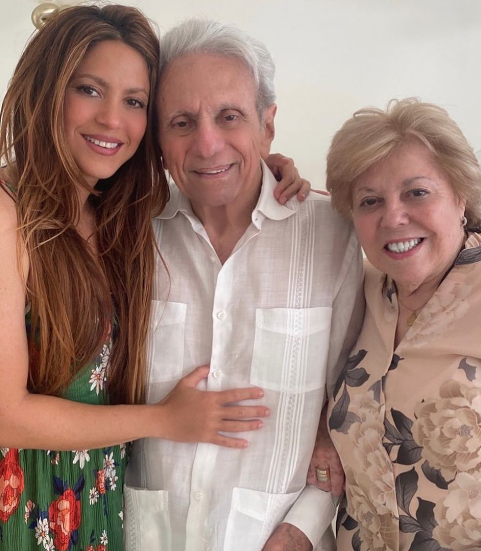 Shakira felicita a su padre por su 90 cumpleaños