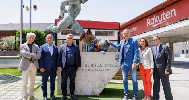 Laporta brinda homenaje a Kubala / FCB