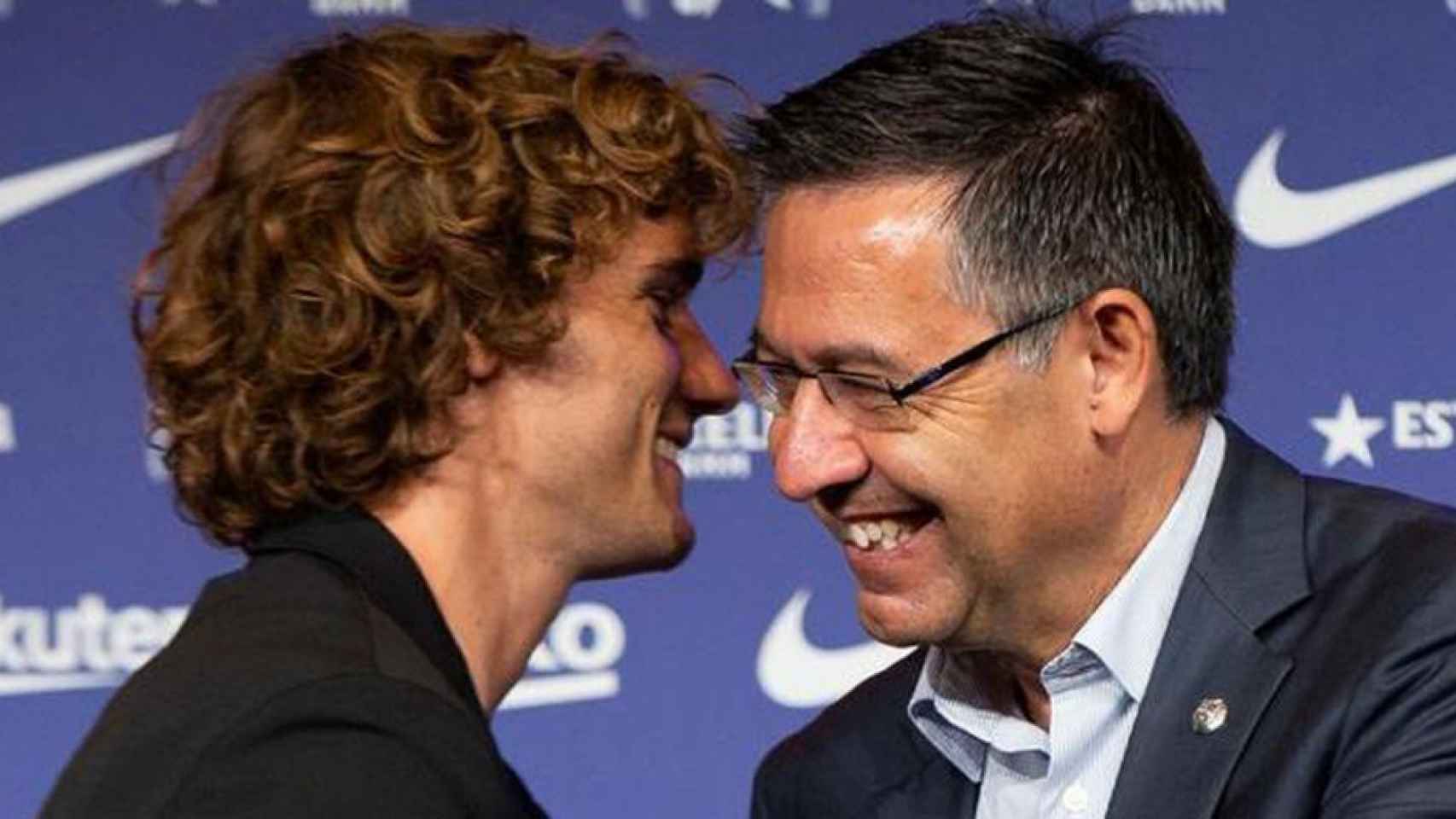 Griezmann y Bartomeu el día de la presentación del francés / FC Barcelona