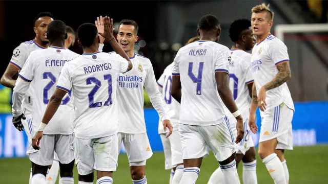Los jugadores del Real Madrid celebran la goleada ante el Shakhtar Donetsk. Madrid-Osasuna como ver / EFE