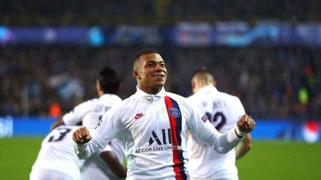 Kylian Mbappé, celebrando un gol con el PSG, ante su público, antes de la pandemia / EFE