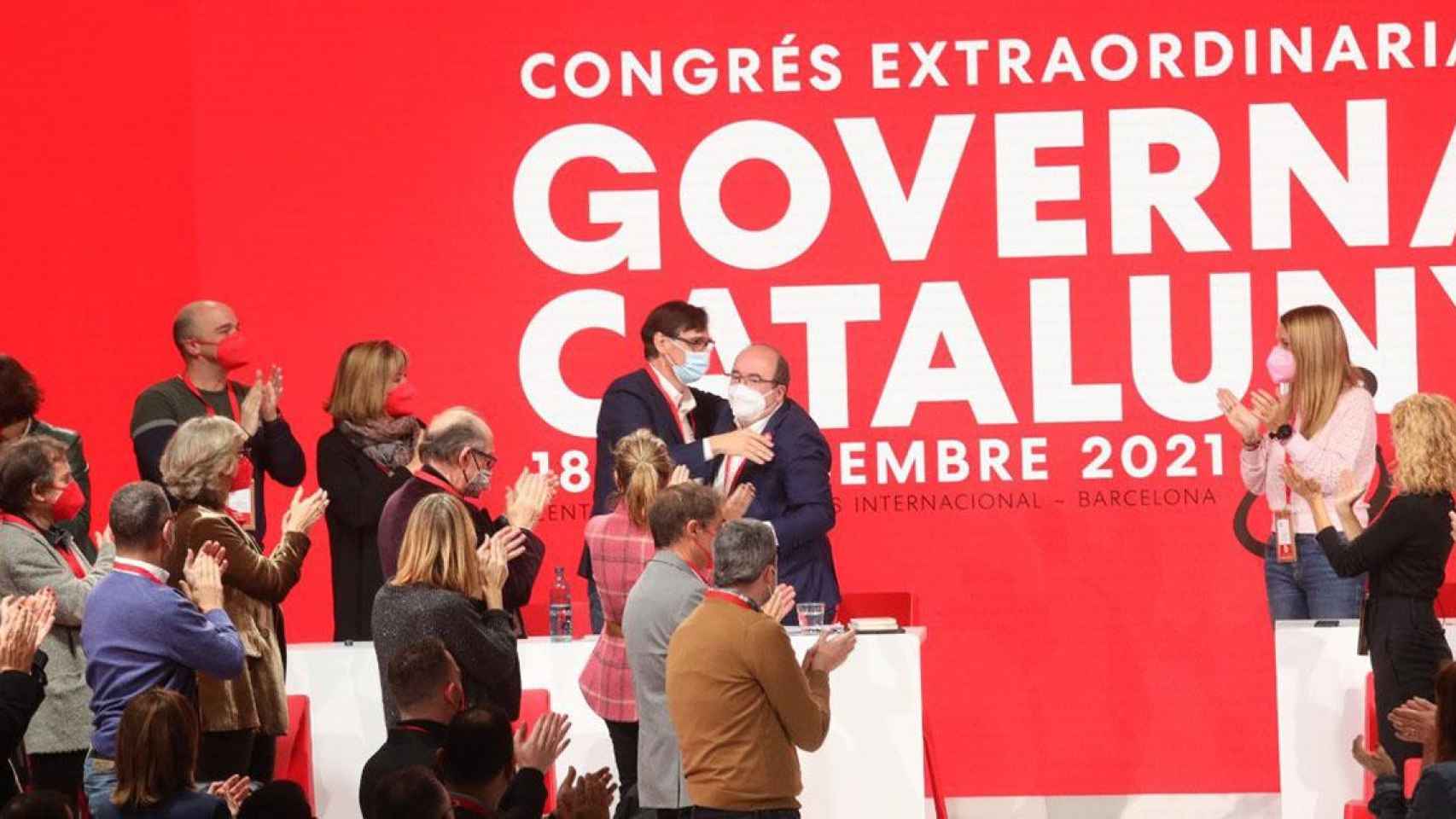 Salvador Illa y Miquel Iceta se abrazan en el congreso extraordinario del PSC / PSC