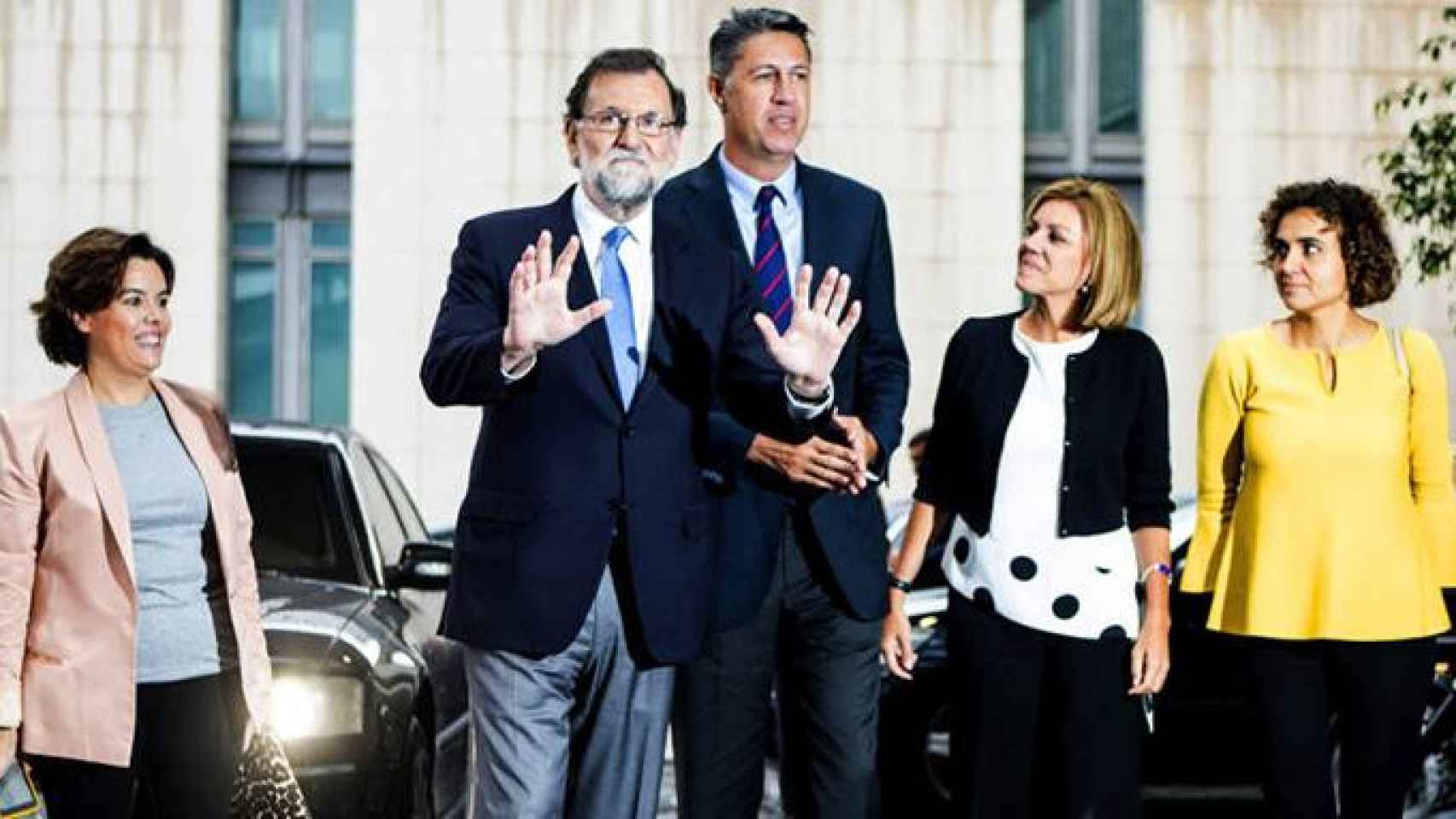 Soraya Sáenz de Santamaría, Mariano Rajoy, Xavier García Albiol, María Dolores de Cospedal y Dolors Montserrat (de izquierda a derecha), en un acto del PP catalán / EFE