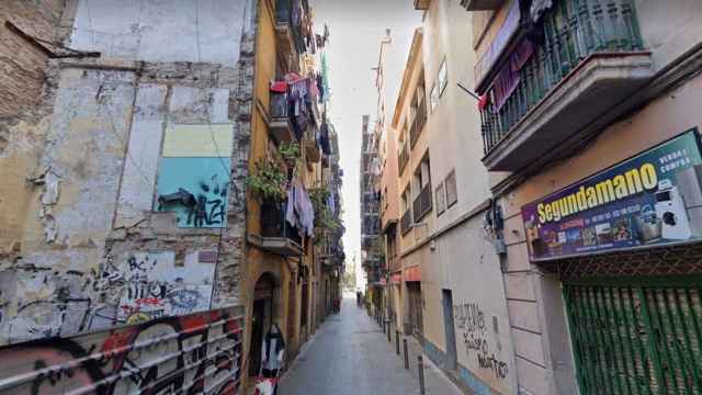 Calle Sant Pacià del Raval, donde las mafias okupas controlan dos pisos / GOOGLE STREET VIEW