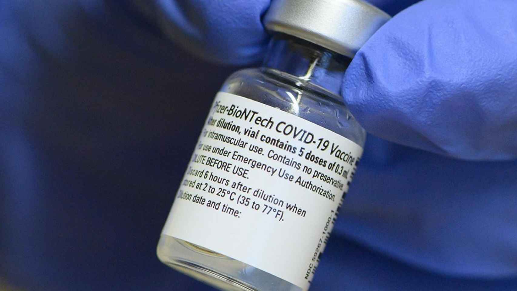 Vacuna de Pfizer preparada para su inoculación / EP