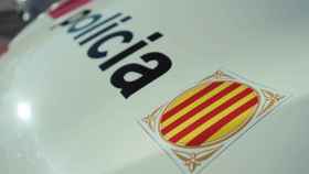 Detalle del logotipo de los Mossos d'Esquadra, autores de la detención de los presuntos ladrones en coches / EP