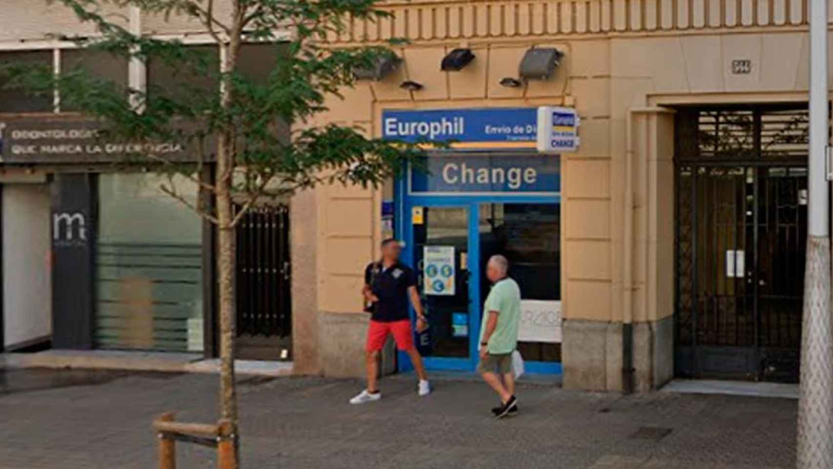 Una oficina de envío de dinero en Barcelona / GOOGLE STREET VIEW