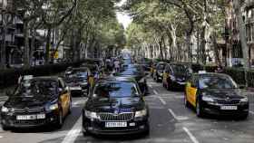 Taxis colapsando la Gran Vía de Barcelona durante su última huelga / EFE