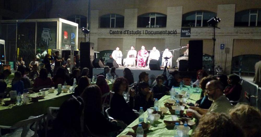 Celebración de un acto de Ramadán en Barcelona por la noche / AICI