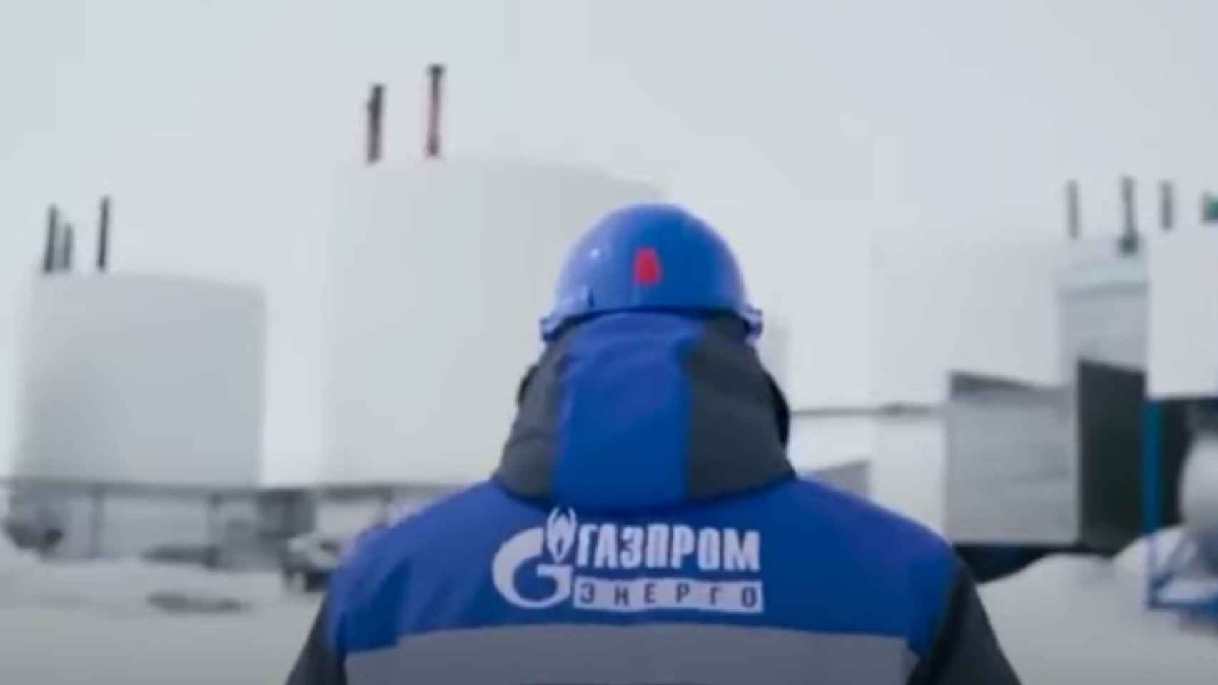 Un operario de Gazprom en el polémico video de la gasista que muestra una Europa congelada / TWITTER