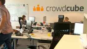 Trabajadores de la empresa Crowdcube en su oficinas de Londres. / CG