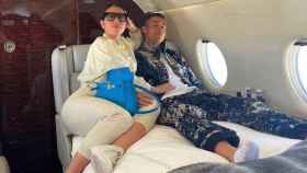 Georgina Rodríguez y Cristiano Ronaldo, en la cama de su jet privado / REDES