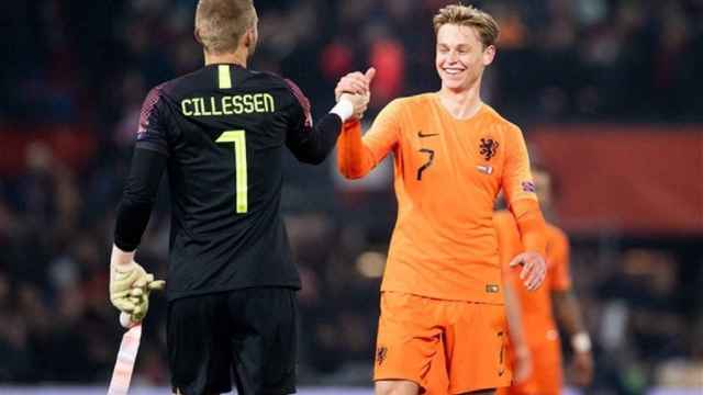 De Jong y Cillessen en un encuentro con la selección de Holanda / ARCHIVO