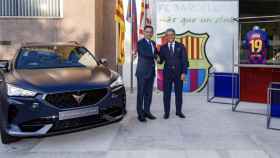 Josep Maria Bartomeu y Luca de Meo tras presentar el acuerdo entre el FC Barcelona y CUPRA / FCB