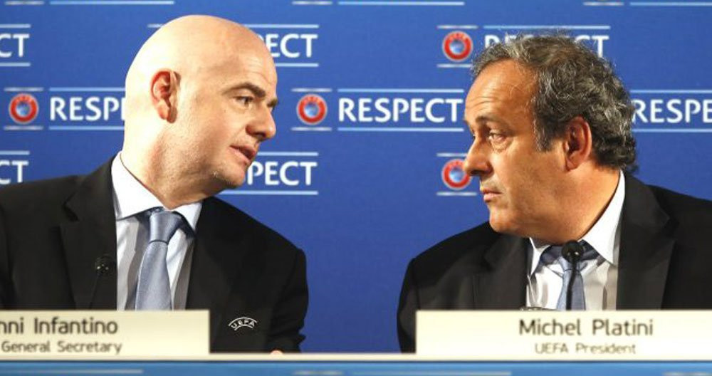 Gianni Infantino y Michel Platini en un antiguo congreso de la UEFA / ARCHIVO