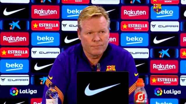 Ronald Koeman en la rueda de prensa con el Barça / EFE