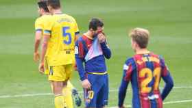 Leo Messi, decepcionado tras empatar contra el Cádiz | EFE