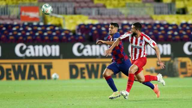 Luis Suárez en una acción contra el Atlético de Madrid / FCB