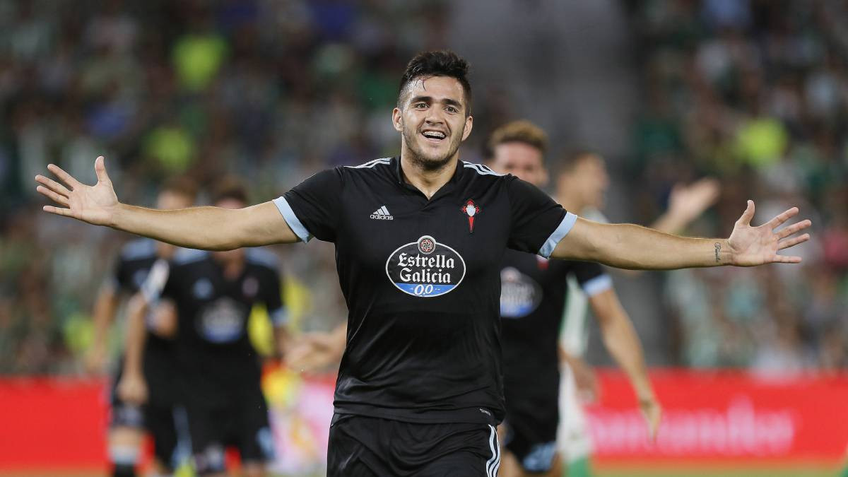 Maxi Gómez celebra un gol logrado con el Celta
