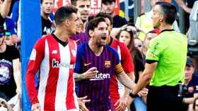 Messi estalla contra Jaime Latre en el partido entre el Barça y el Athletic / EFE