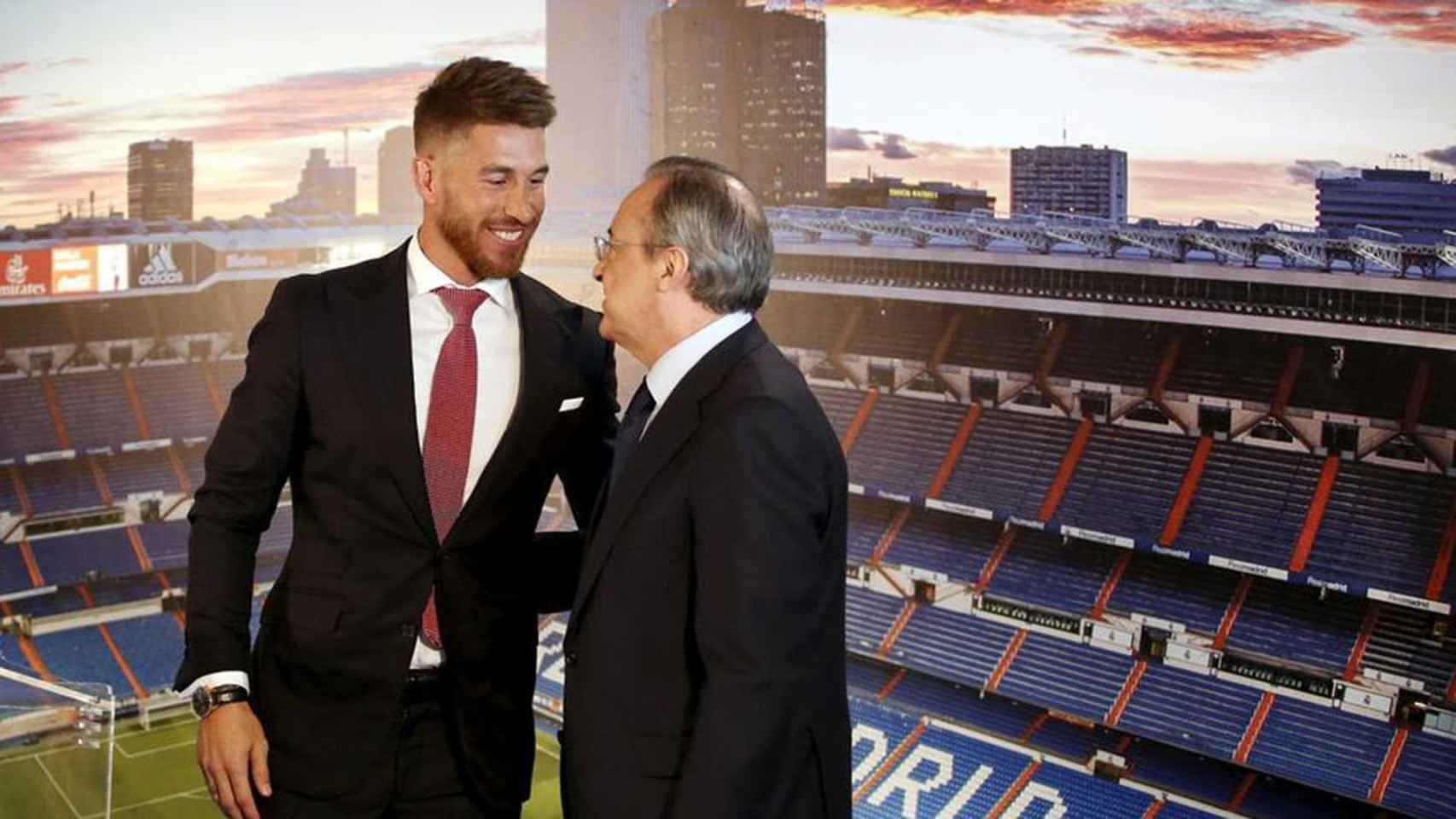 Sergio Ramos y Florentino Pérez en un acto / EFE