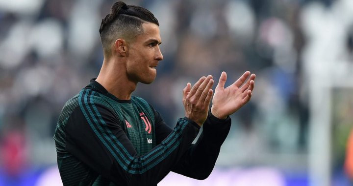 Cristiano Ronaldo, en un calentamiento con la Juventus | EFE