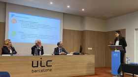 Anna-Clara Martínez defiende la tesis sobre partidos políticos y contratación pública / UIC BARCELONA
