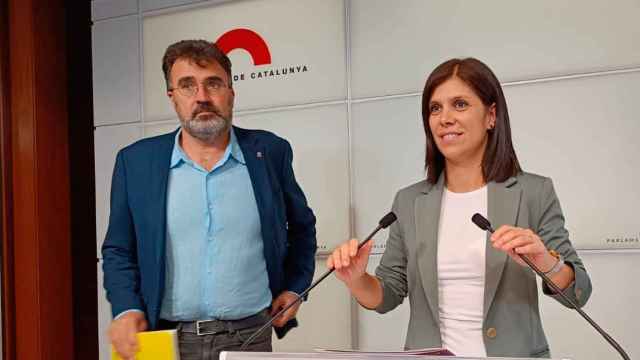 El diputado de ERC en el Parlament Lluís Salvadó y la secretaria general adjunta y portavoz del partido, Marta Vilalta / EUROPA PRESS