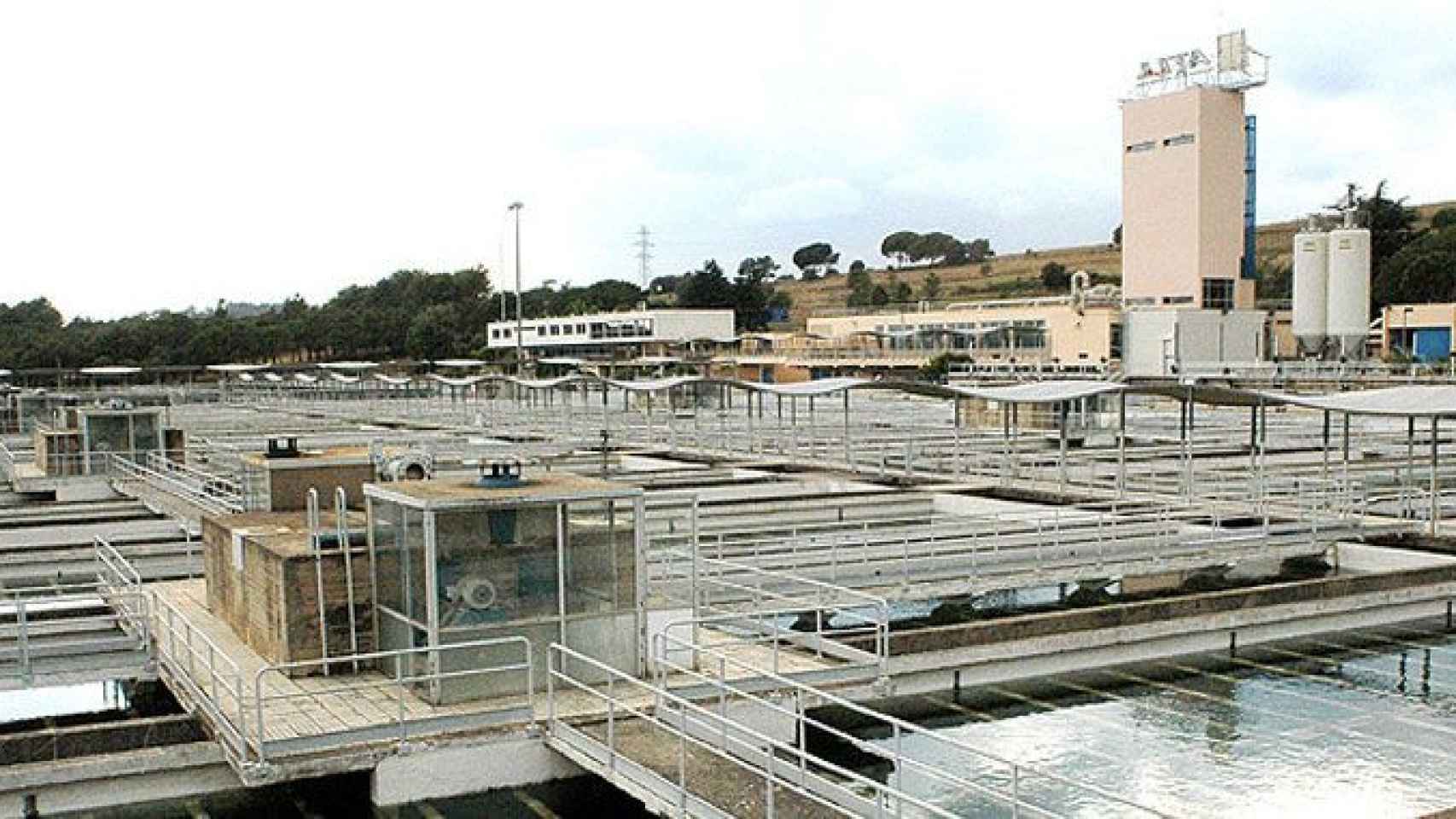 Estación de tratamiento de agua potable del Ter, en la red de ATLL que aún gestiona Acciona / ATLL