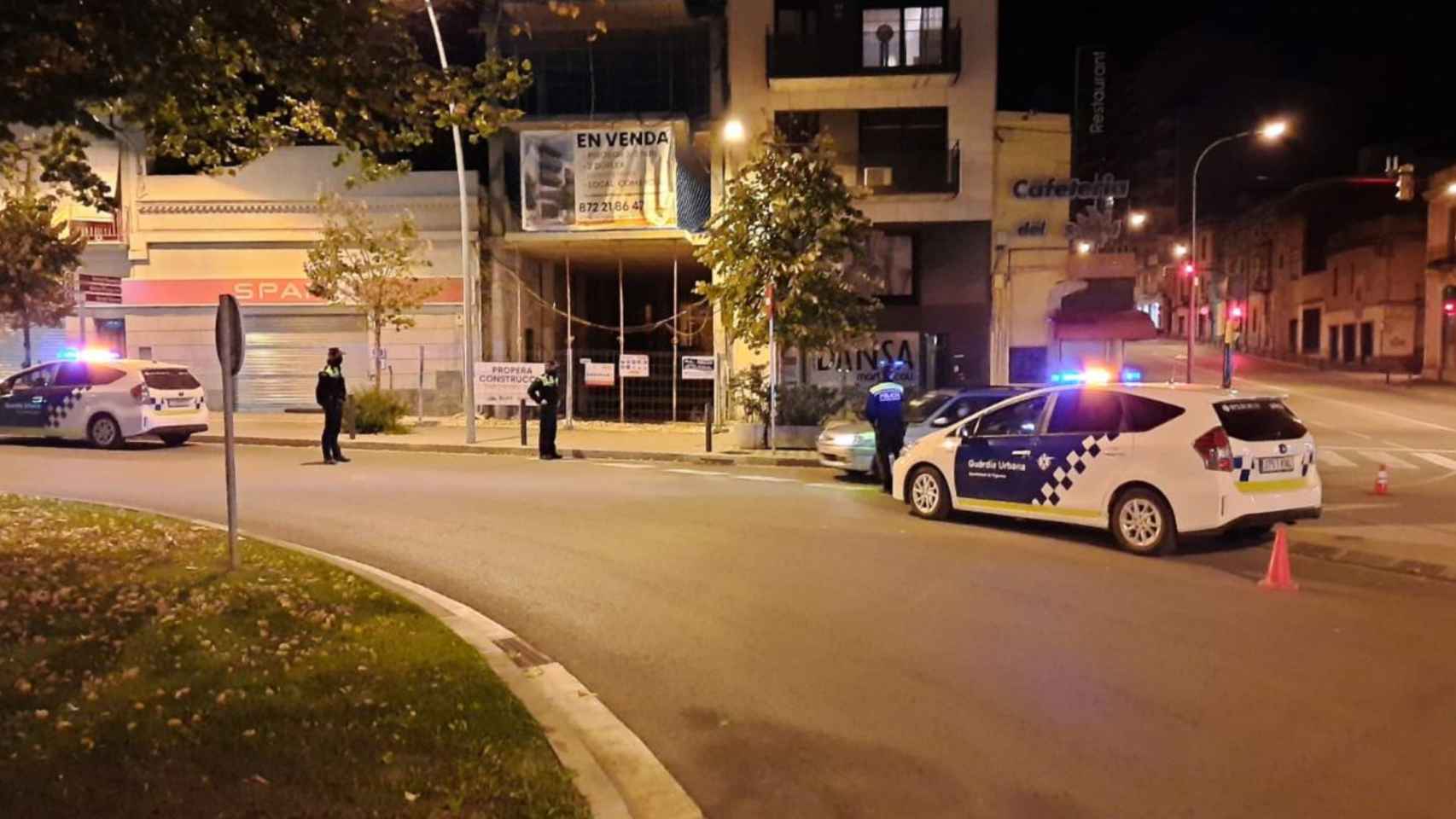 La Guardia Urbana desmantela dos fiestas ilegales en pisos turísticos de Figueres / URBANA DE FIGUERES