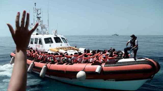 Mediterráneo: varias de las personas rescatadas a bordo del barco 'Aquarius'
