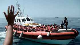 Mediterráneo: varias de las personas rescatadas a bordo del barco 'Aquarius'