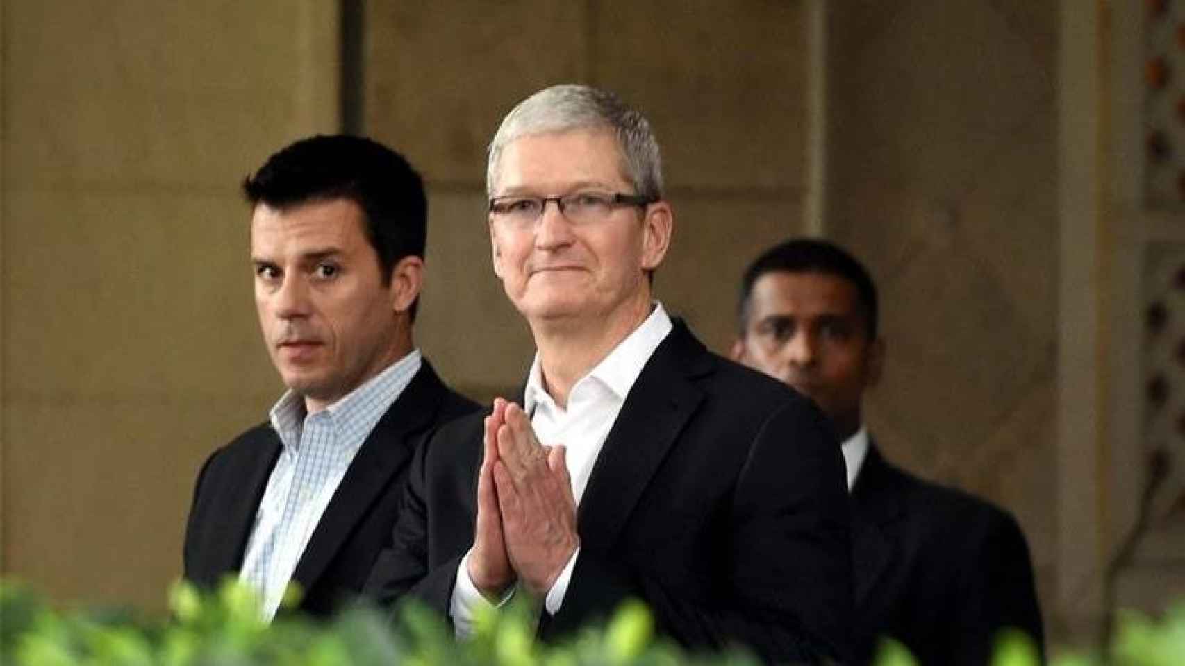 El director general de Apple, Tim Cook, en una visita reciente en India / EFE