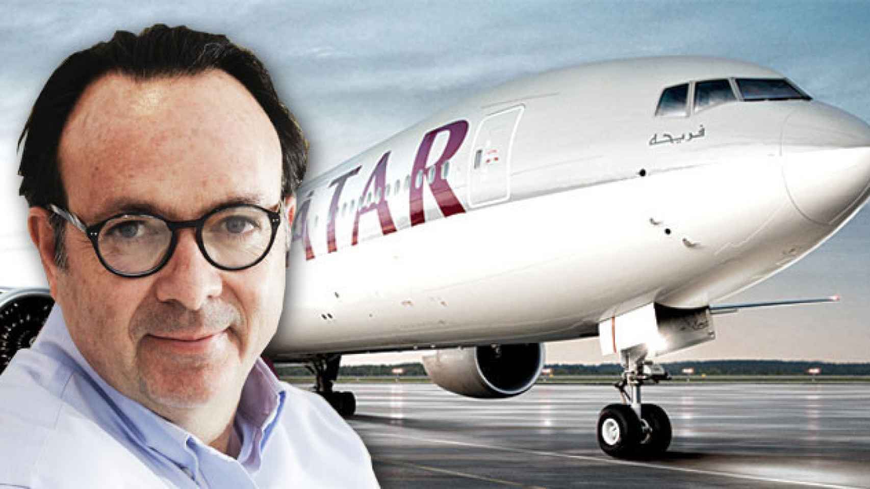 Oscar Iniesta, fundador y consejero delegado de Arenalia, y un avión de Qatar Airways / CG