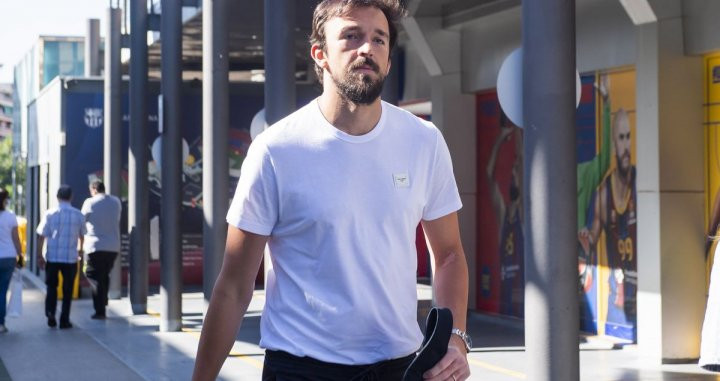 Sertac Sanli, a su llegada a las instalaciones del Barça / FCB