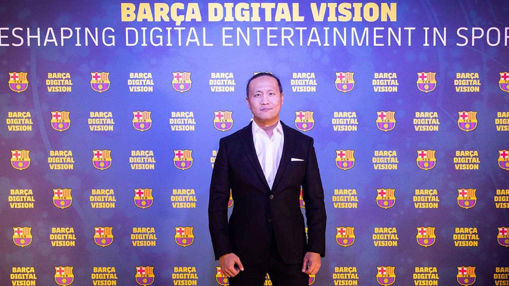 Dídac Lee en la presentación oficial de Digital Vision con el FC Barcelona / FCB