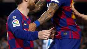 Arturo Vidal celebra con Messi el gol contra la Real Sociedad / EFE