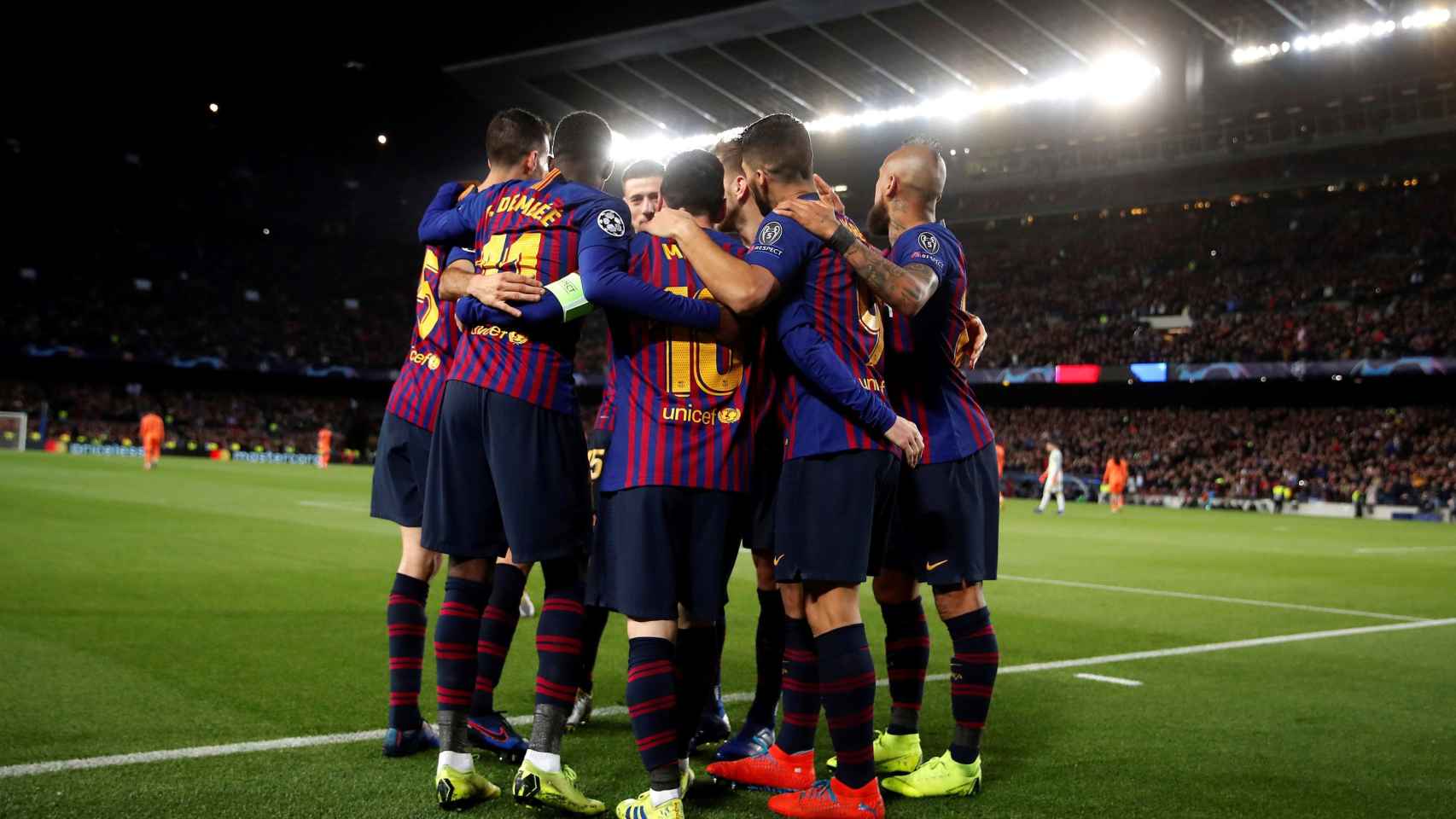 Los jugadores del FC Barcelona celebran el tercer tanto de Leo Messi / EFE