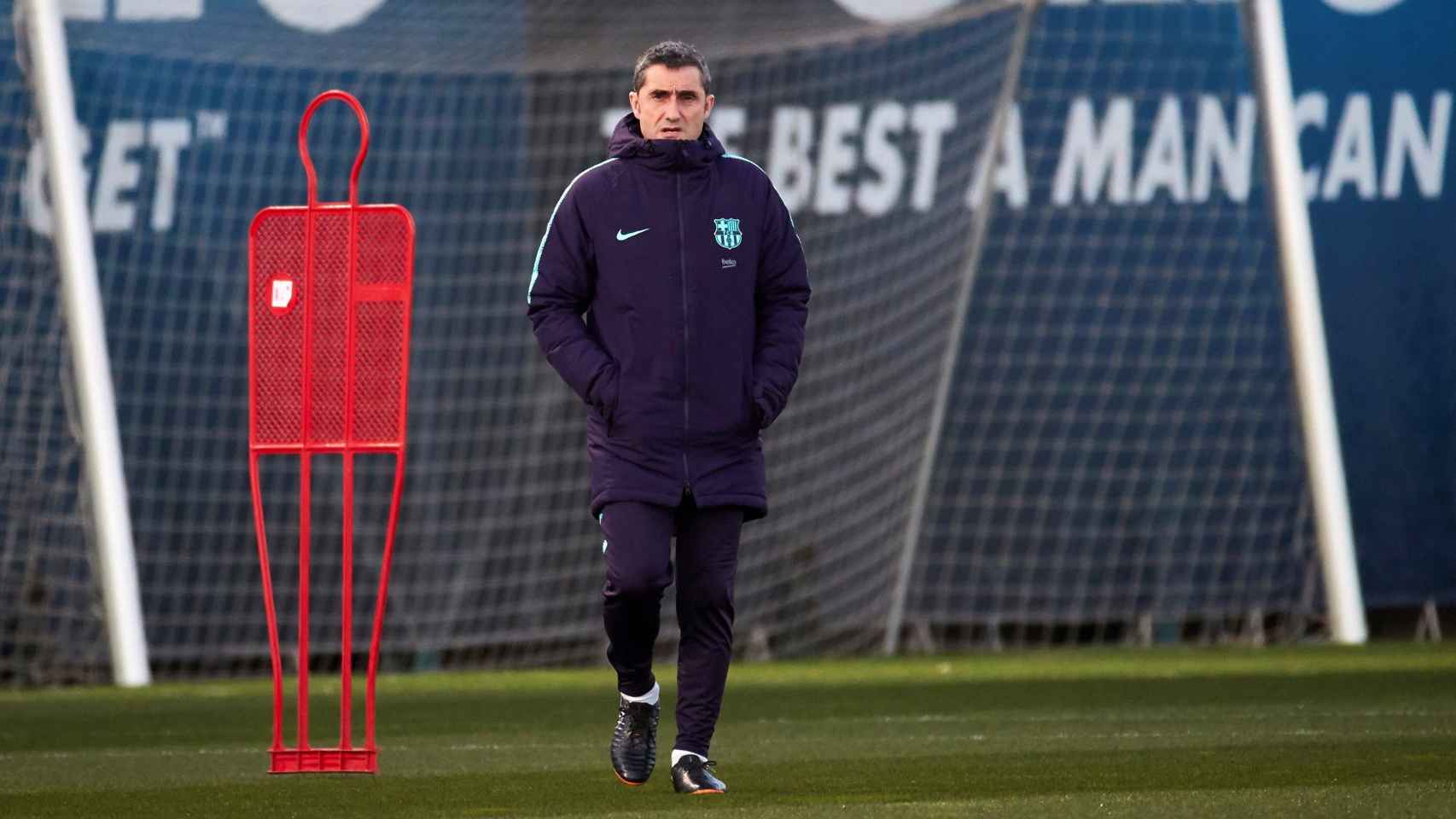 Valverde durante un entrenamiento con el FC Barcelona / EFE