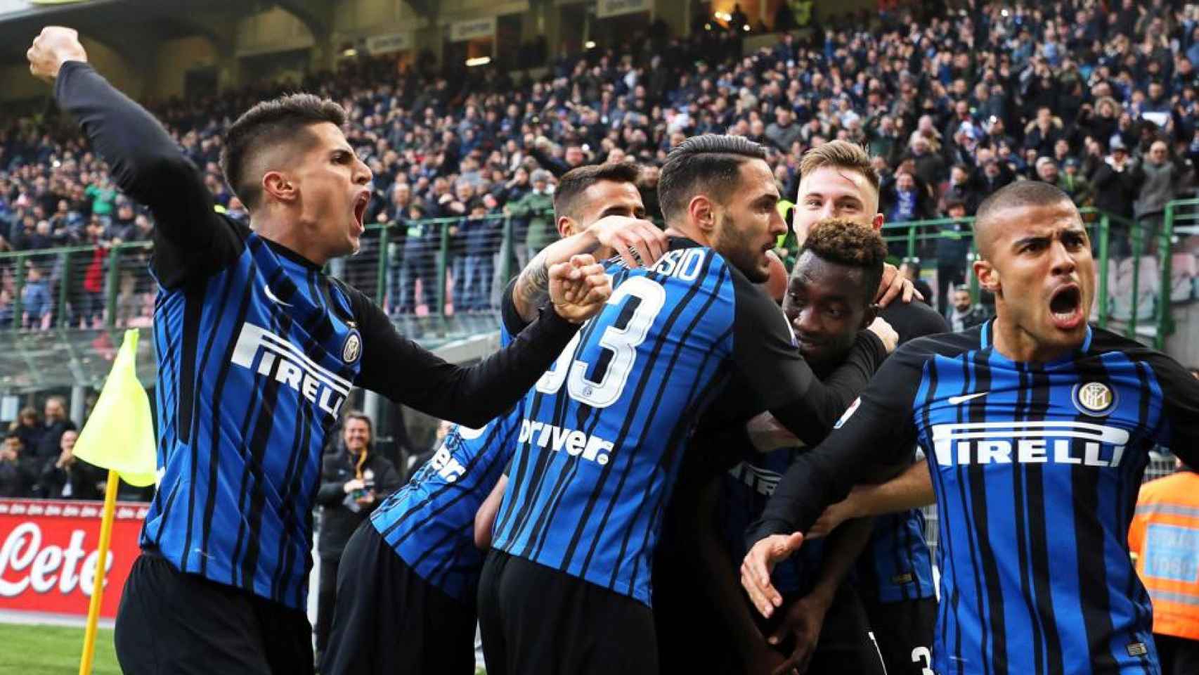 Rafinha celebra un gol en su paso por el Inter de Milán / EFE