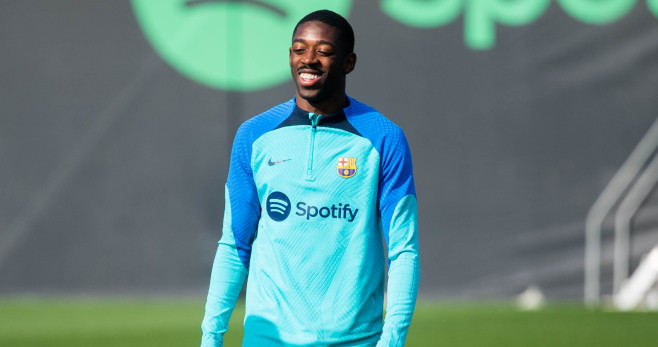 Ousmane Dembelé, sonriente durante un entrenamiento del Barça / FCB