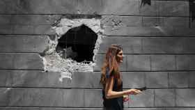 Un edificio dañado por un bombardeo en Israel, país sumido en un conflicto con Palestina que en los últimos días ha costado más de un centenar de vidas / ABIR SULTAN - EFE