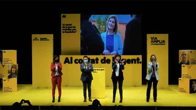 Marta Vilalta, Pere Aragonès, Teresa Jordà y Raquel Sans (de izquierda a derecha) en el primer acto de campaña de ERC